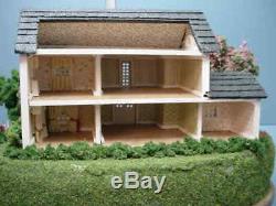 Miniature Colonial House Finished Inside & Landscaped 1/144th Harts Desire