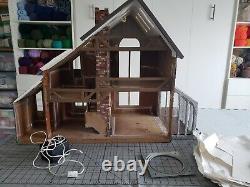 Miniature Farmhouse dollhouse