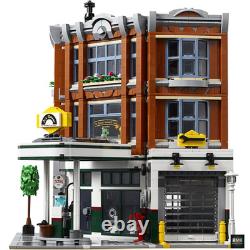 NEW Corner Garage 2,569 Pieces Architectural Model for Hobbyists and Builders