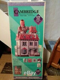 NEW Dura-Craft Wood CAMBRIDGE Dollhouse Kit CA-750 Old Stock 1991