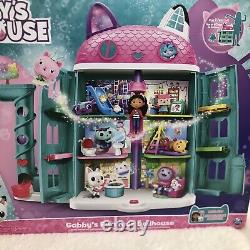 NEW Gabby's Purrfect Dollhouse with 15 Pieces Including Figures Ships free