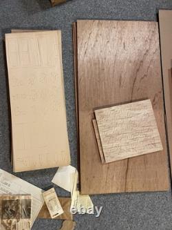 NEW Greanleaf The Beacon Hill Doll House Kit #8002