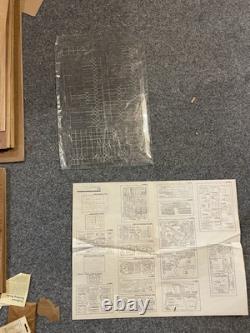 NEW Greanleaf The Beacon Hill Doll House Kit #8002