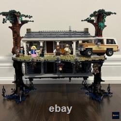 NEW Stranger Things The Upside Down 2,287 Pieces Fantasy Building Kit NEW Stranger Things The Upside Down 2,287 Pieces Fantasy Building Kit