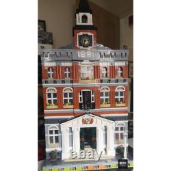 NEW Town Hall 2,766 Pieces Modular Construction Toy for Builders and Collectors