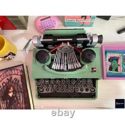 NEW Typewriter 2,079 Pieces Classic Vintage Office Decor Model Kit