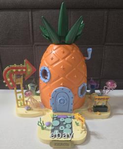 New AREA-X AB0032 SpongeBob Pineapple House 2345 Pieces Building Blocks Toy Set