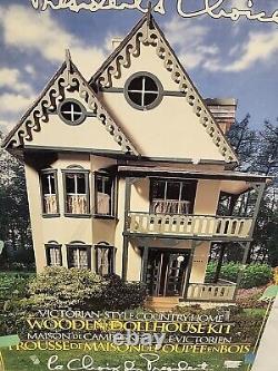 PRESIDENT'S CHOICE DOLLHOUSE Wooden Victorian Style Country Home