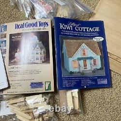 REAL GOOD TOYS DOLLHOUSE KIT DH-56K THE NEWBURY DOLLHOUSE 32 x 15.5 x 19.5