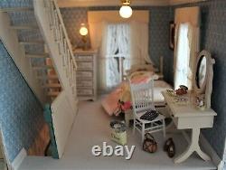 Shabby Chic Cottage 112