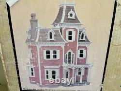 The Beacon Hill Wooden Dollhouse Kit Vintage Greenleaf Designer Series DS-2 1983