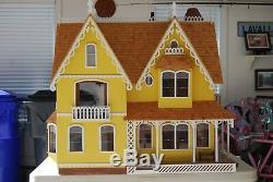 Victorian Dollhouse (fully assembled)