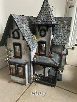Victorian Greenleaf Fairfield dollhouse, built 112 scale, handcrafted, painted