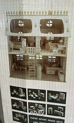 Vintage Dolls House Wooden Craft Assembly 1/12th Victorian Cottage New Boxed
