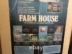 Vintage Dura-Craft Farm House, Miniature Wooden Doll House, FH500 Unused withlight