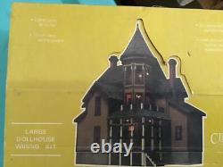Vintage Dura-Craft Farm House, Miniature Wooden Doll House, FH500 Unused withlight