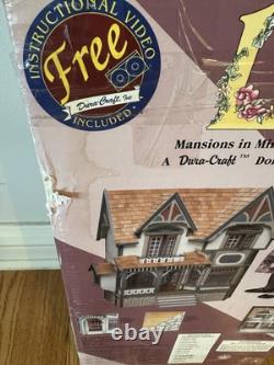 Vintage Dura-Craft Linfield Mansions in Miniature Dollhouse Complete