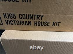 Vintage Hofco Wood Dollhouse THE JUNIOR COLLECTOR SERIES Country Victorian Kj65